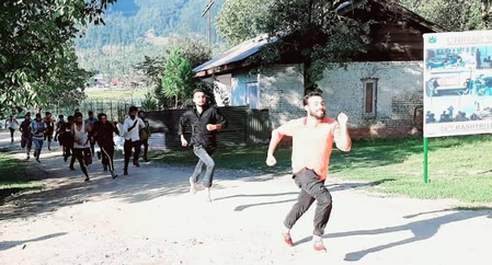 To motivate aspirants and students, Indian Army conducts outreach programme in J&K’s Kishtwar To motivate aspirants and students, Indian Army conducts outreach programme in J&K’s Kishtwar
