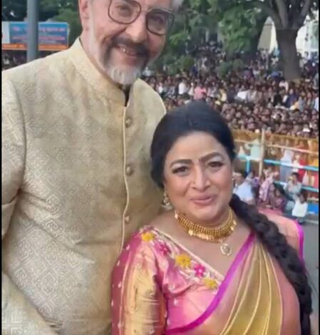 Kabir Bedi floored by Mysore Dussehra Parade; calls the experience an “incredible” one!