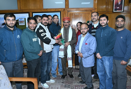 Himachal CM announces 5 pc hike in DA for employees, pensioners Himachal CM announces 5 pc hike in DA for employees, pensioners
