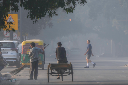 Delhi’s air quality remains poor for third consecutive day; authorities step up anti-pollution measures Delhi’s air quality remains poor for third consecutive day; authorities step up anti-pollution measures