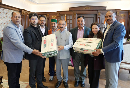 Himachal CM launches Pangi apples grown through natural farming Himachal CM launches Pangi apples grown through natural farming
