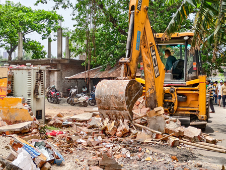 UP: Illegal structures on 40,000 square metres of Yamuna floodplains razed