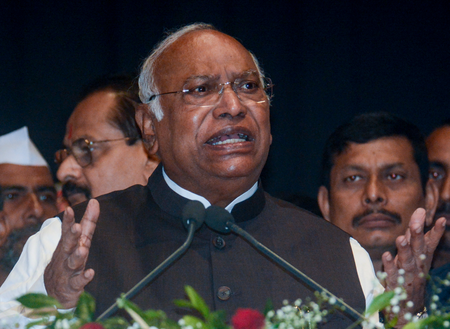 MP: BJP stages protest in Bhopal over Kharge’s remarks against PM Modi