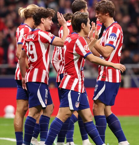 Atletico move to within 2 points of Barcelona as Villarreal win in Valencia Atletico move to within 2 points of Barcelona as Villarreal win in Valencia
