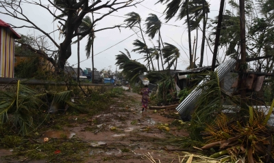 Very severe cyclonic storm likely to cross Andhra coast on October 28, says IMD Very severe cyclonic storm likely to cross Andhra coast on October 28, says IMD