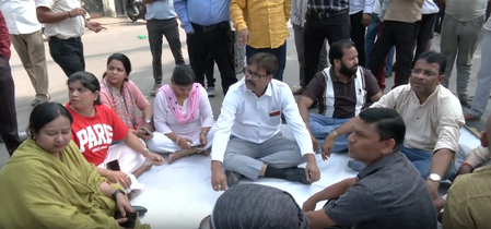 Lawyers protest against demolition of chambers in Lucknow Lawyers protest against demolition of chambers in Lucknow