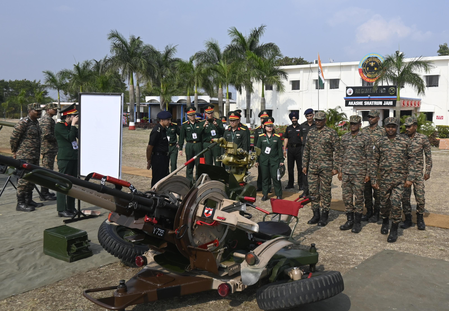 Vietnam People’s Army’s delegation of 10 Young Officers visit defence establishments in India