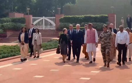 Russian State Duma Speaker pays tribute to Mahatma Gandhi at Rajghat Russian State Duma Speaker pays tribute to Mahatma Gandhi at Rajghat
