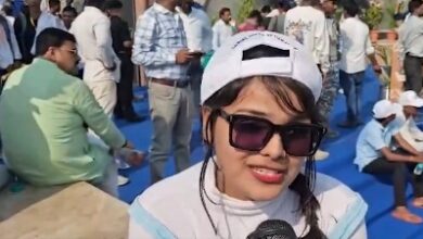 Varanasi air show: Manoeuvres by Rafale and Sukhoi jets leave spectators overjoyed Varanasi air show: Manoeuvres by Rafale and Sukhoi jets leave spectators overjoyed