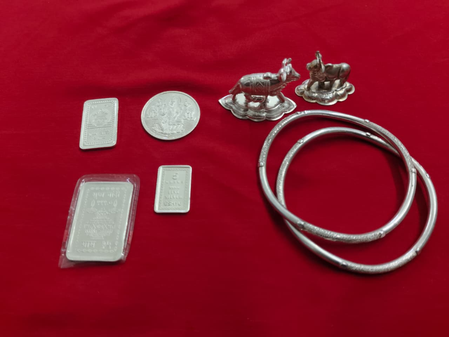 Gujarat: Two men, minor held over burglary; valuables worth Rs 14.35 lakh recovered