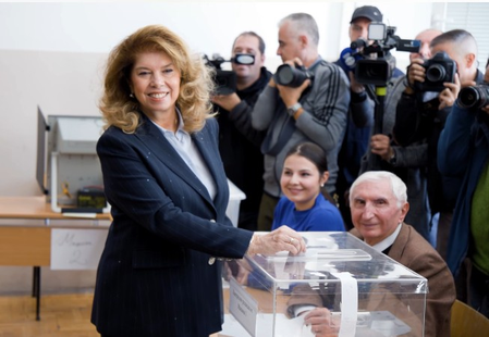 Bulgaria’s incumbent president leads presidential election, but runoff required Bulgaria’s incumbent president leads presidential election, but runoff required