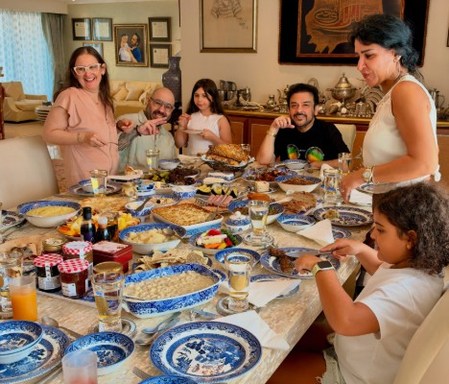 Adnan Sami praises wife for freshly baked breads as he enjoys Sunday brunch with ‘friends like family’ Adnan Sami praises wife for freshly baked breads as he enjoys Sunday brunch with ‘friends like family’
