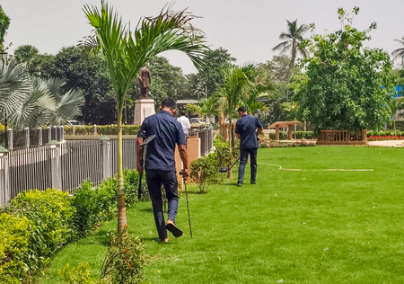 Hoax threats return, ISI suspected of targeting celebrities and politicians Hoax threats return, ISI suspected of targeting celebrities and politicians