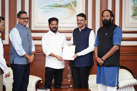 Maharashtra CM agrees to consider Telangana’s request on Tummidihatti Barrage Maharashtra CM agrees to consider Telangana’s request on Tummidihatti Barrage