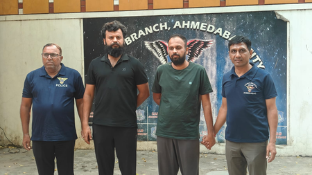 Gujarat: Two arrested for Rs 1.27 crore investment fraud; 235 bank accounts under scrutiny Gujarat: Two arrested for Rs 1.27 crore investment fraud; 235 bank accounts under scrutiny