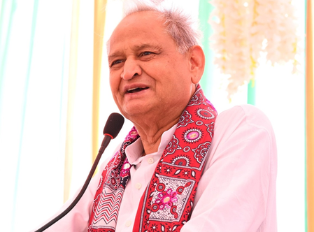 ‘Relationship-based idioms common in India’: Ashok Gehlot defends Kharge ‘Relationship-based idioms common in India’: Ashok Gehlot defends Kharge