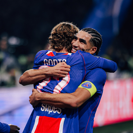 PSG beat Lyon to go top of Ligue 1 table PSG beat Lyon to go top of Ligue 1 table
