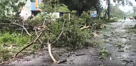 As Cyclone ‘Arnab’ turns severe, South Central Railway cancels 11 trains
