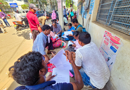 Gujarat records 1.59 lakh voter enrolment applications in a day as youth turn up in large numbers Gujarat records 1.59 lakh voter enrolment applications in a day as youth turn up in large numbers