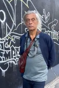 Sudhir Mishra expresses frustration as airline leaves his luggage with ‘medicines and essentials’ behind in Delhi Sudhir Mishra expresses frustration as airline leaves his luggage with ‘medicines and essentials’ behind in Delhi