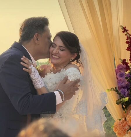 Balika Vadhu fame Smita Bansal renews wedding vows with husband Ankush on 25th anniversary, opts for white wedding