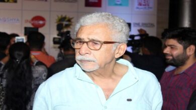 Naseeruddin Shah flaunts his ‘Dimagi Naxal’ badge in intense take down against government Naseeruddin Shah flaunts his ‘Dimagi Naxal’ badge in intense take down against government