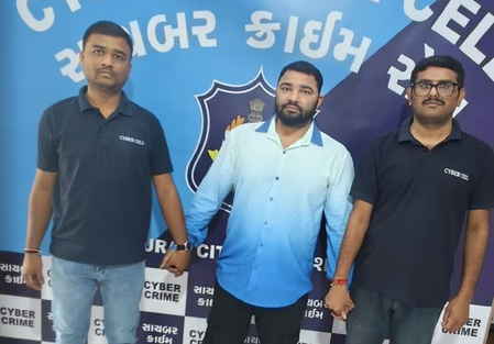 Promised e-commerce profits, cheated Gujarat man of Rs 5.88 lakh; UP gym trainer held Promised e-commerce profits, cheated Gujarat man of Rs 5.88 lakh; UP gym trainer held