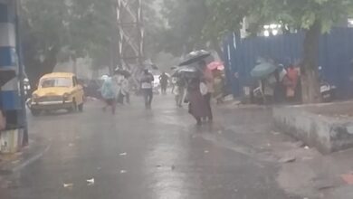 Rains to continue in south Bengal as cyclone Arnab weakens into depression Rains to continue in south Bengal as cyclone Arnab weakens into depression