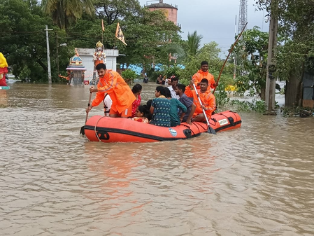 Heavy rain triggers floods in Andhra’s Srikakulam district Heavy rain triggers floods in Andhra’s Srikakulam district