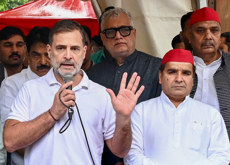 LoP Gandhi announces ‘Chalo Dilli’ march from Minto Road junction to Ramlila Maidan; cops say no permission sought for CP LoP Gandhi announces ‘Chalo Dilli’ march from Minto Road junction to Ramlila Maidan; cops say no permission sought for CP