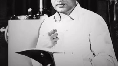 Jackie Shroff remembers legendary filmmaker V. Shantaram on his 36th death anniversary Jackie Shroff remembers legendary filmmaker V. Shantaram on his 36th death anniversary