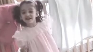 Bhavana Pandey shares adorable childhood glimpses of Ananya Panday, calls her ‘born for the camera’ Bhavana Pandey shares adorable childhood glimpses of Ananya Panday, calls her ‘born for the camera’