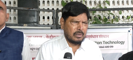 I can bring Fadnavis, Uddhav Thackeray together permanently in future, says Ramdas Athawale I can bring Fadnavis, Uddhav Thackeray together permanently in future, says Ramdas Athawale