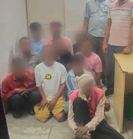 Delhi Police bust illegal gambling den in Model Town, apprehend 10 Delhi Police bust illegal gambling den in Model Town, apprehend 10