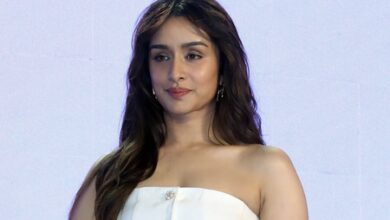 Shraddha Kapoor dances her way to glory as legendary Lavani dancer  in ‘Eetha’ trailer