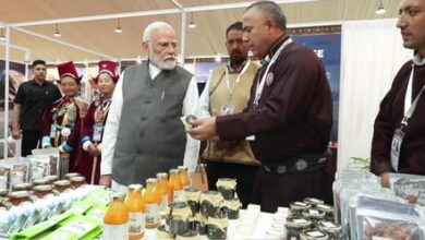 Gujarat: At Ekta Nagar, PM Modi opens ‘Bharat Parv’ ahead of Statue of Unity celebrations Gujarat: At Ekta Nagar, PM Modi opens ‘Bharat Parv’ ahead of Statue of Unity celebrations
