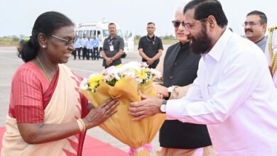 Prez Murmu hoists sacred flag at Nashik to mark commencement of Simhastha Kumbh Mela Prez Murmu hoists sacred flag at Nashik to mark commencement of Simhastha Kumbh Mela