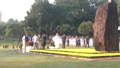 Congress pays tributes to Indira Gandhi, calls her ‘symbol of indomitable courage’ Congress pays tributes to Indira Gandhi, calls her ‘symbol of indomitable courage’