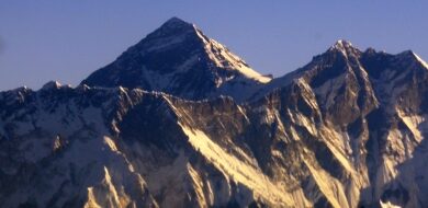 Nepal suspends Himalayan trekking permits amid heavy snowfall, avalanche risk Nepal suspends Himalayan trekking permits amid heavy snowfall, avalanche risk
