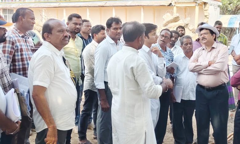 Endowments Commissioner inspects Godavari Pushkaralu, Kaleshwaram temple works