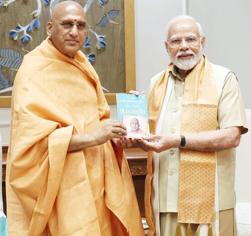Swami Avdheshanand Giri lauds PM Modi’s governance, hails ‘uninterrupted devotion’ to nation Swami Avdheshanand Giri lauds PM Modi’s governance, hails ‘uninterrupted devotion’ to nation