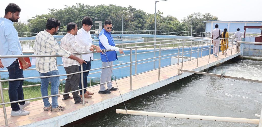 Gadwal Collector orders action against negligence at Mission Bhagiratha plant Gadwal Collector orders action against negligence at Mission Bhagiratha plant