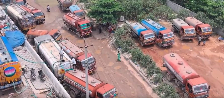 HYDRAA Cracks Down on Illegal Groundwater Extraction Near Sunnam Cheruvu HYDRAA Cracks Down on Illegal Groundwater Extraction Near Sunnam Cheruvu