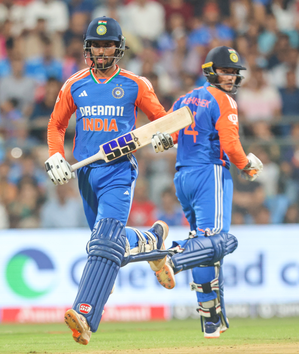 Asian Games: Abhishek and Tilak’s record fifties guide India to 211/6 against Pakistan in cricket final Asian Games: Abhishek and Tilak’s record fifties guide India to 211/6 against Pakistan in cricket final
