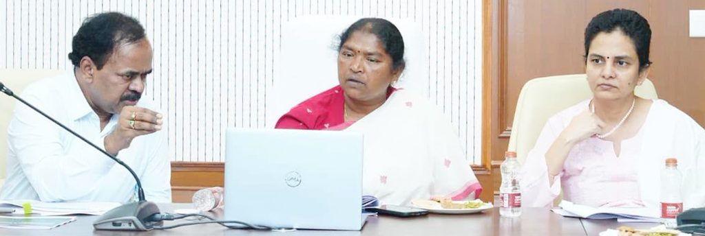 Seethakka Directs Officials To Prepare 8-month Rural employment plan; Employment Guarantee works from Nov 1 Seethakka Directs Officials To Prepare 8-month Rural employment plan; Employment Guarantee works from Nov 1