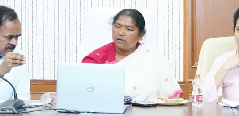 Seethakka Directs Officials To Prepare 8-month Rural employment plan; Employment Guarantee works from Nov 1 Seethakka Directs Officials To Prepare 8-month Rural employment plan; Employment Guarantee works from Nov 1
