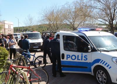 Turkey: Eight students injured in stabbing at middle school in Istanbul Turkey: Eight students injured in stabbing at middle school in Istanbul