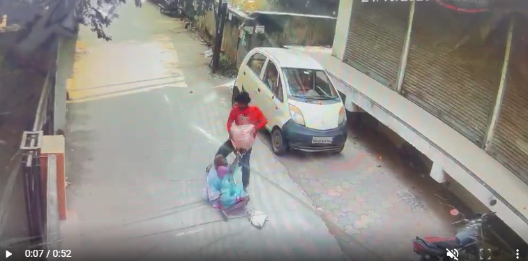 Maharashtra | Elderly Woman Falls on Road as Boy Attempts to Snatch Pension Money in Sambhajinagar